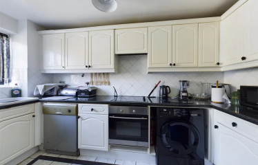 1 Bed Flat | Popular Development